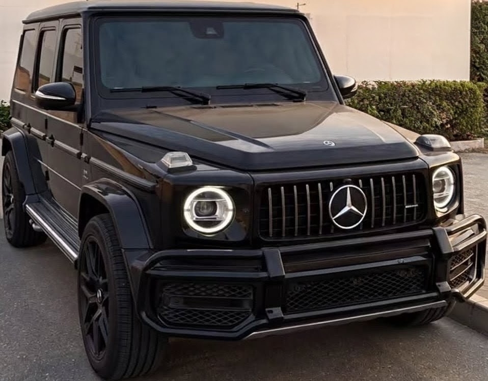 Black Mercedes Benz AMG G63 2019